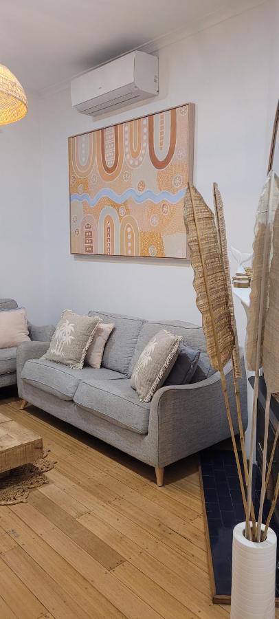 Boutique Beach House In The Heart Of St. Kilda Мелбърн Екстериор снимка