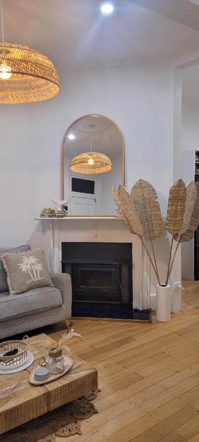 Boutique Beach House In The Heart Of St. Kilda Мелбърн Екстериор снимка
